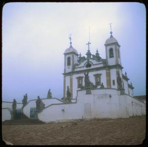 Primary view of object titled '[A basilica in Congonhas do Campo, 1]'.