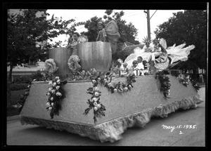 Primary view of object titled '[Maifest Parade Float]'.