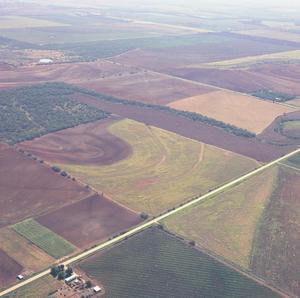 Primary view of object titled 'Aerial Photograph of Cal-Tex Property (Merkel, Texas)'.