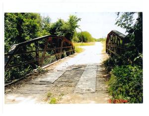 Primary view of object titled '[Photograph of Caddo Bridge]'.