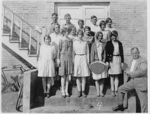 Primary view of object titled 'Paschal High School Graduating Class 1925'.