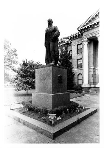[The Lamar statue in front of the County Courthouse.]
                                                
                                                    [Sequence #]: 1 of 1
                                                