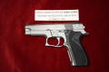 Photograph: [Image of Arlington Police Officer Terry L. Lewis's pistol]
