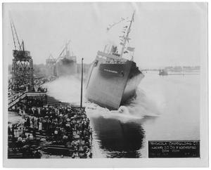 Primary view of [Pensacola Ship Building Co. launching the S. S. "City of Weatherford" #4]