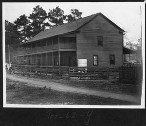 Primary view of object titled '[Southern Pine Lumber Company Boarding House]'.
