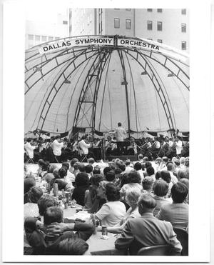 Primary view of object titled '[Photograph of the Dallas Symphony Orchestra at Akard Mall]'.