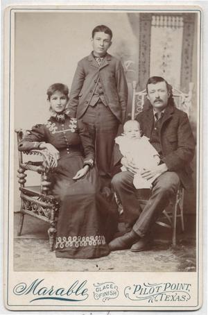 Primary view of object titled '[Photograph of Laura Jane, John, George, and Wood Goin]'.