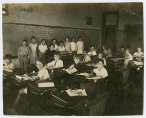 Primary view of object titled '[League City Classroom]'.