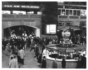 Primary view of object titled '[Rush hour at Grand Central Station in New York City]'.