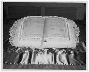 Primary view of [Cake celebrating Beth-El Congregation's 50th anniversary]