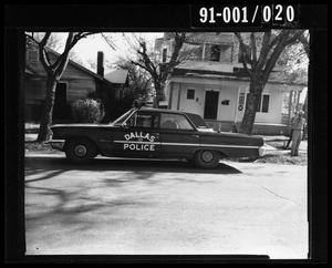 Primary view of object titled '[Tippit Shooting, Car View from East 404 and East 10th]'.