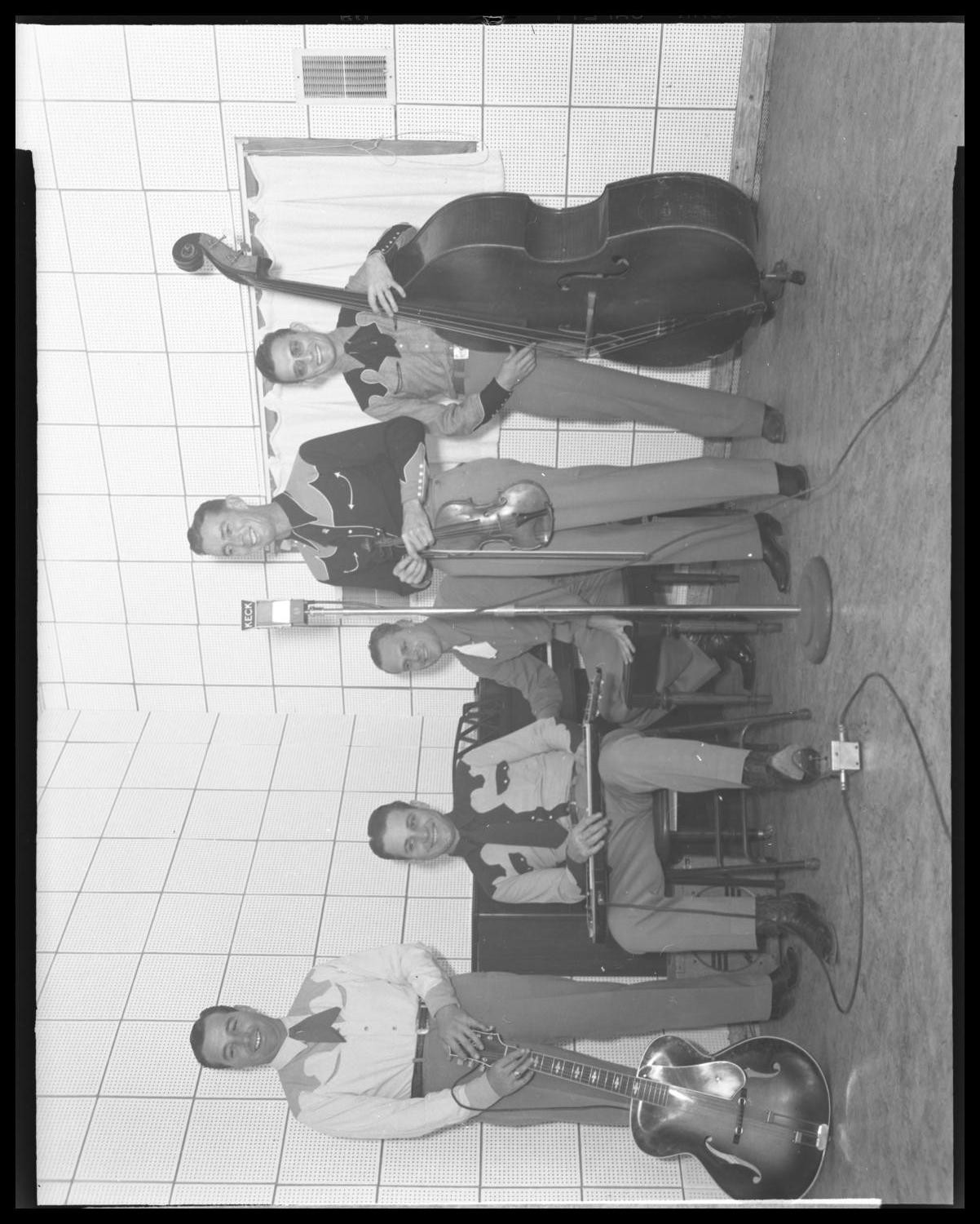 Cecil Brower's Cowboy Band in studio
                                                
                                                    [Sequence #]: 1 of 1
                                                