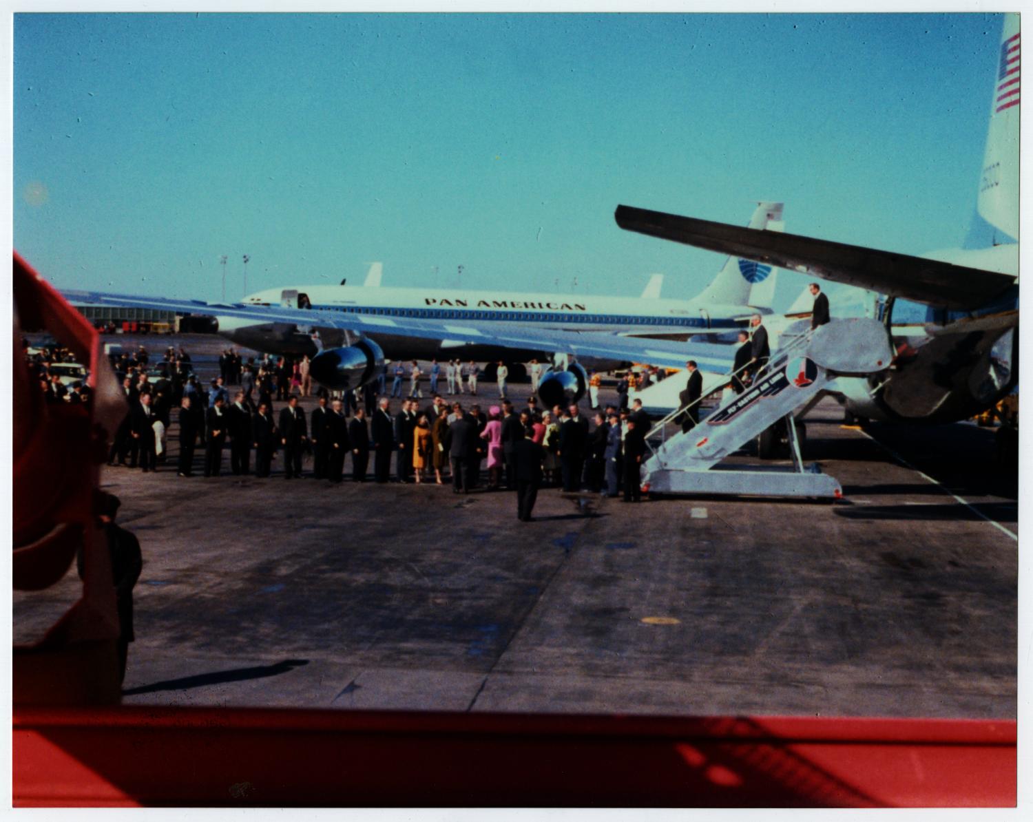 [People Standing Outside of Air Force One on Love Field]
                                                
                                                    [Sequence #]: 1 of 2
                                                