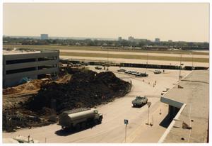 Primary view of object titled '[Dallas Love Field Airport : Construction Sites]'.