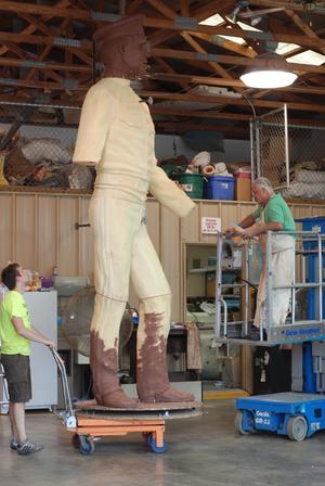 Primary view of object titled '[Men Working on Sculpture #9]'.